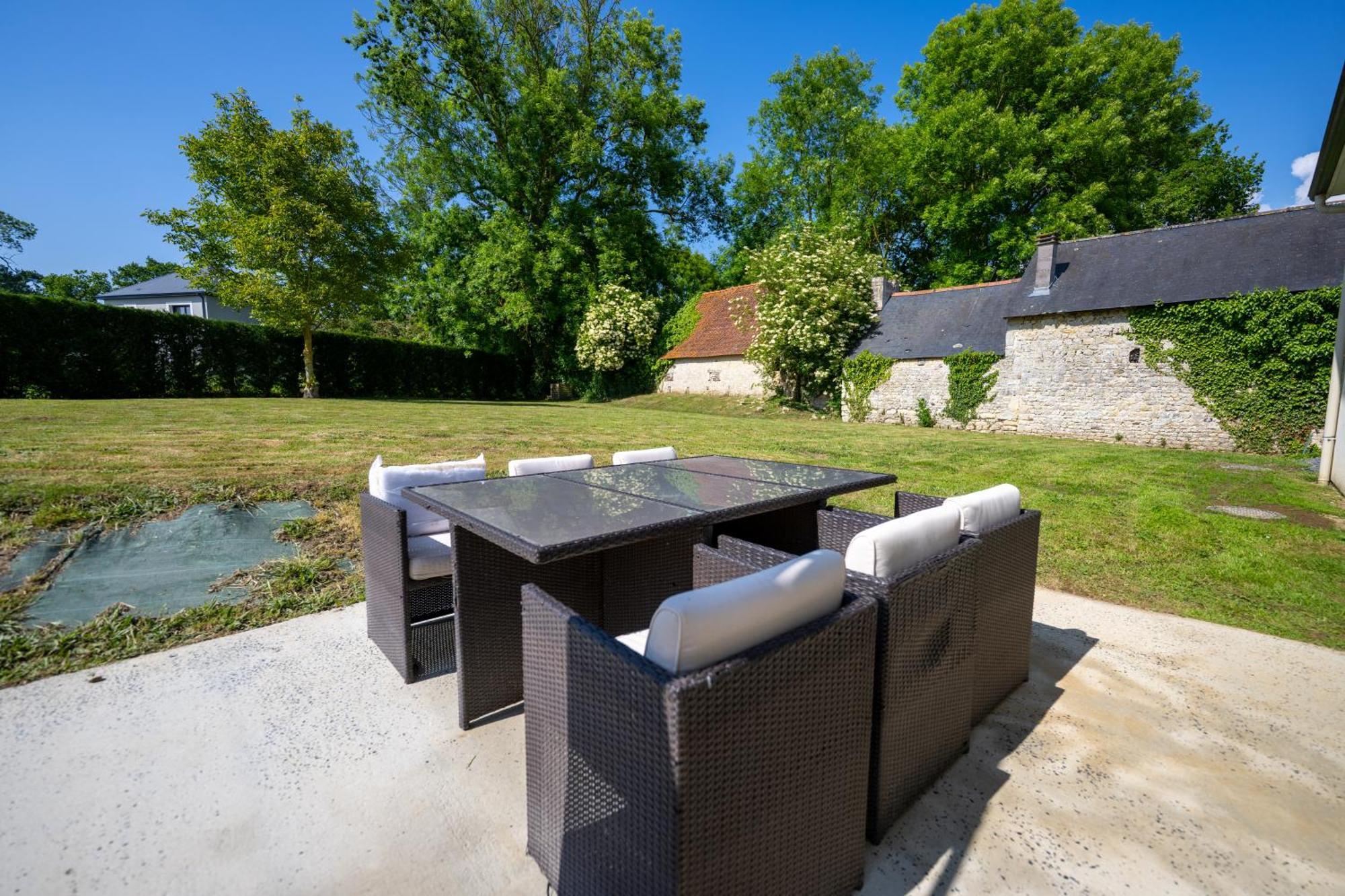 Maison De Vacances A Louer Mosles Exterior photo